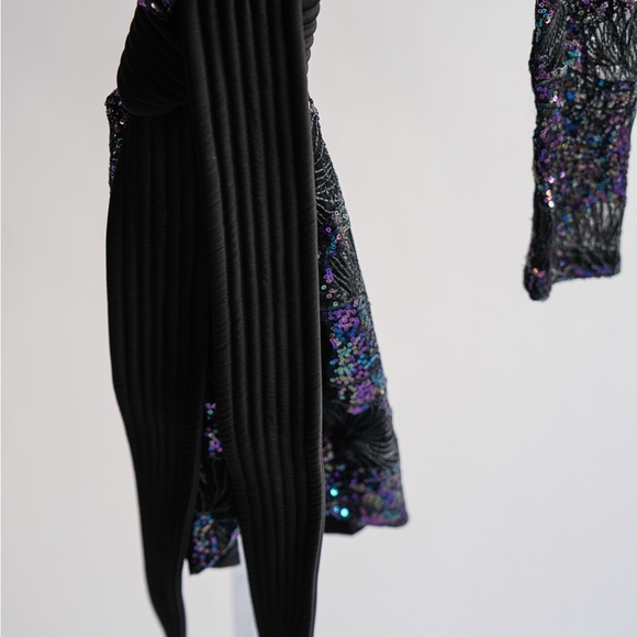 ZHIVAGO Camilla Black Sequin Long Sleeve Dress - Picture 11 of 16